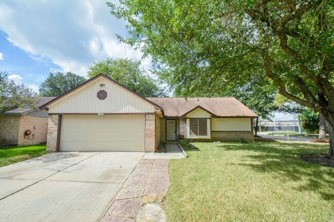 19331 Nasworthy Dr
