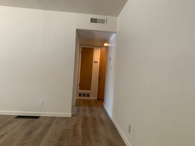 10721 Le Ann Dr in Rancho Cordova, CA - Foto de edificio - Building Photo