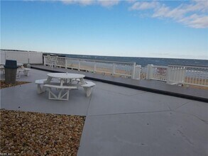 2312 Beach Haven Dr in Virginia Beach, VA - Foto de edificio - Building Photo