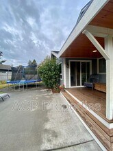 406 Arrowhead Ln in Everson, WA - Building Photo - Building Photo