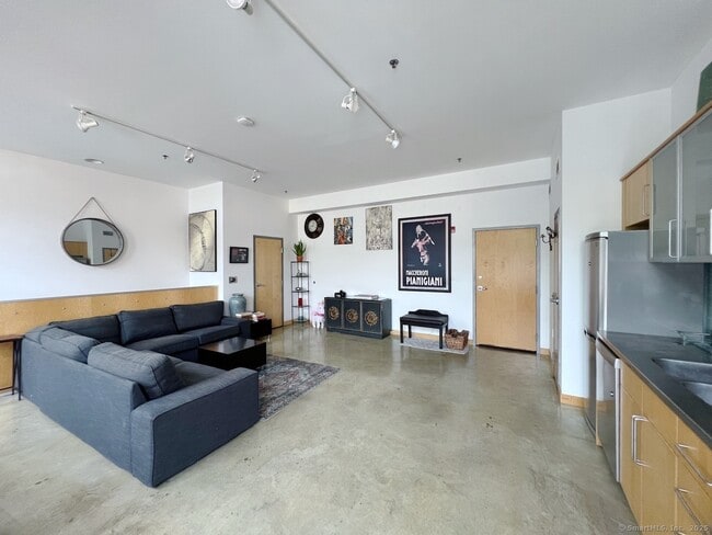 10 Ann St in Norwalk, CT - Building Photo - Building Photo