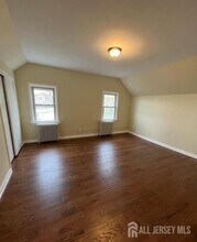 1061 King Georges Post Rd in Edison, NJ - Building Photo - Building Photo