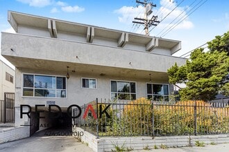 1051 N Gardner St, Unit 10 in West Hollywood, CA - Building Photo - Building Photo