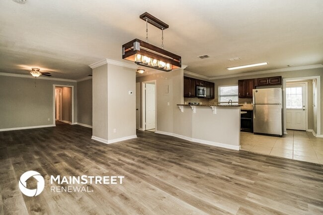 701 Palm Springs Dr in Altamonte Springs, FL - Foto de edificio - Building Photo