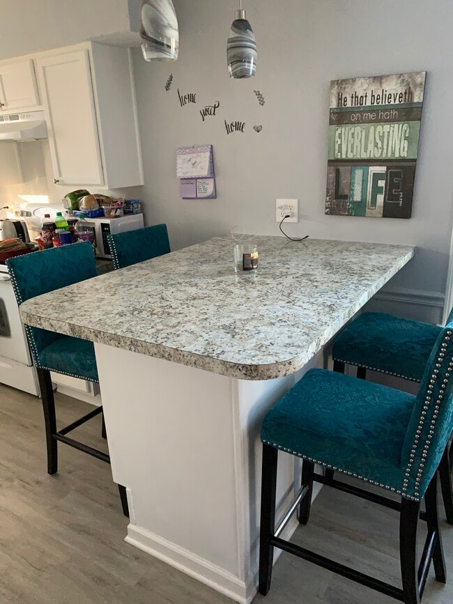 1936 Tudor St in Cuyahoga Falls, OH - Building Photo - Building Photo