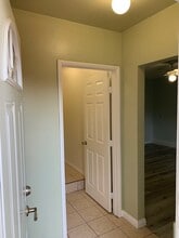 5029 Douglas Ln, Unit Garage Studio in Santa Barbara, CA - Building Photo - Building Photo