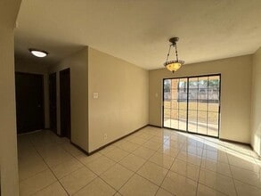 516 St James Dr in Laredo, TX - Building Photo - Building Photo