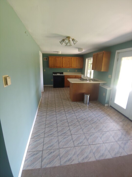 65 Harms Way in Jericho, VT - Building Photo