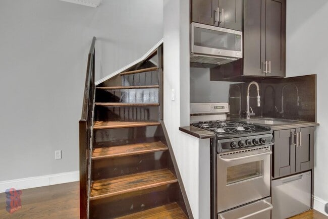 145 E 26th St in New York, NY - Building Photo - Building Photo