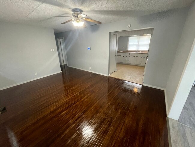 1405 Sherman St in Danville, IL - Building Photo - Building Photo