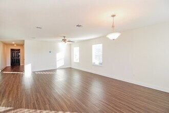 2637 Wayne Ave in Aubrey, TX - Building Photo - Building Photo