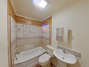 3632 E 31st St S in Wichita, KS - Building Photo - Building Photo