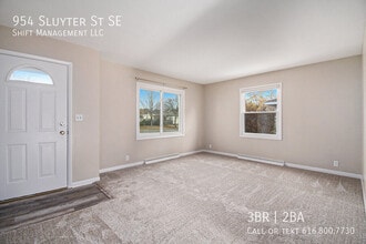 954 Sluyter St SE in Kentwood, MI - Building Photo - Building Photo