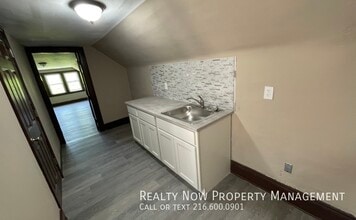 1637 Coventry Rd in Cleveland Heights, OH - Building Photo - Building Photo