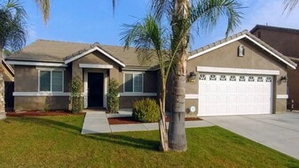 4328 E Oak Ave in Visalia, CA - Building Photo