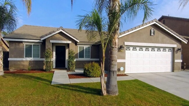 property at 4328 E Oak Ave