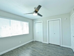 3503 Harmon Ave, Unit 105 in Austin, TX - Foto de edificio - Building Photo