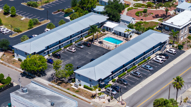 Regatta Royale Apartments