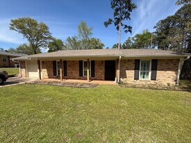 213 Lafayette Blvd in Gladewater, TX - Building Photo