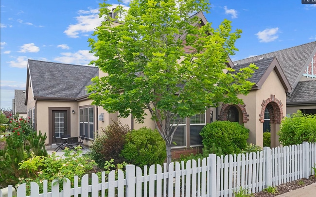 property at 4943 W Black Twig Dr