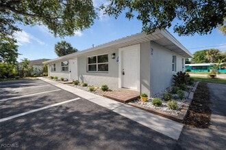 704 Karlov St in Ft. Myers, FL - Building Photo - Building Photo