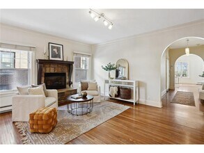 1770 James Ave S in Minneapolis, MN - Building Photo - Building Photo