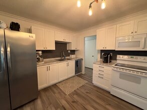 10412 Pinedale Dr in Knoxville, TN - Building Photo - Building Photo