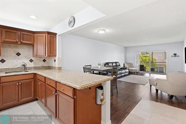 property at 2960 Riverside Dr