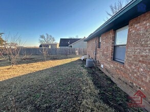 601 Missouri St in Geronimo, OK - Foto de edificio - Building Photo