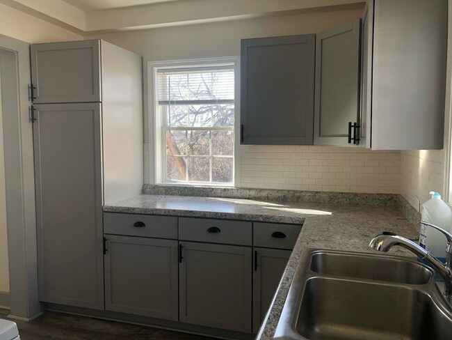 409 W Broadway Ave in Bismarck, ND - Building Photo - Building Photo