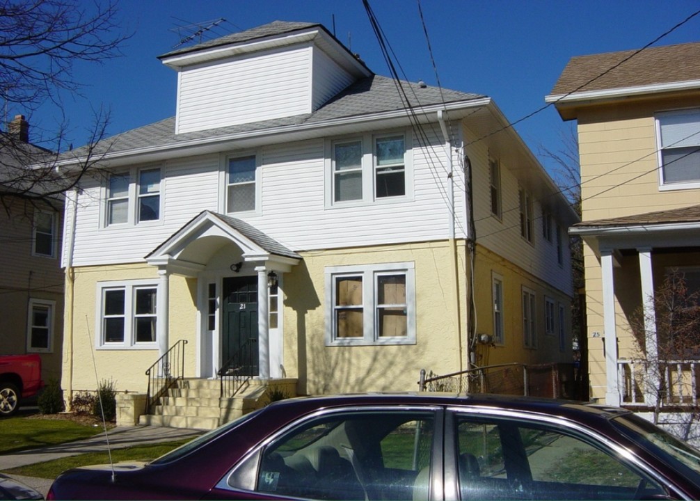 21 Webb Ave in Hempstead, NY - Building Photo