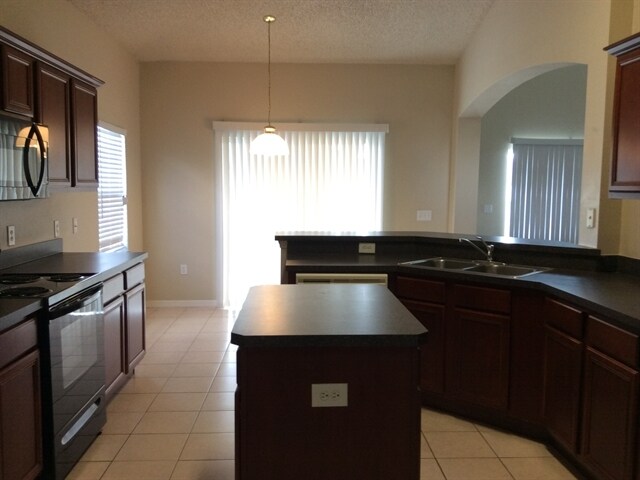 320 Snook Way in Poinciana, FL - Foto de edificio - Building Photo