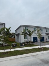 679 SE 13th St Cir in Homestead, FL - Building Photo - Building Photo