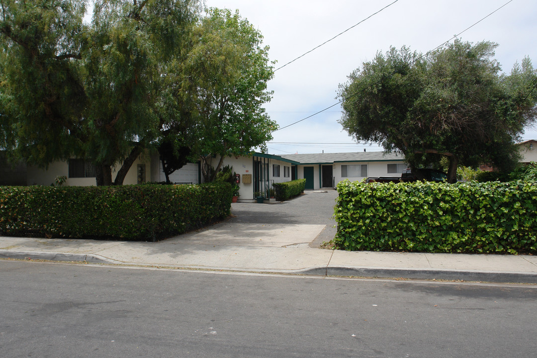 564 7th St in Imperial Beach, CA - Building Photo