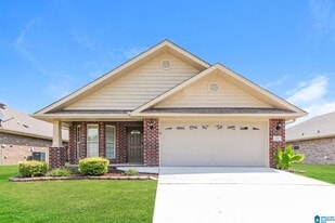 1055 Clover Ave in Margaret, AL - Building Photo