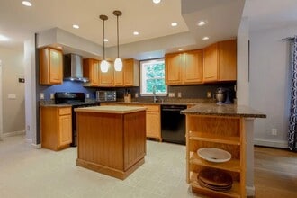 1180 N Rd in Sunderland, VT - Building Photo - Building Photo