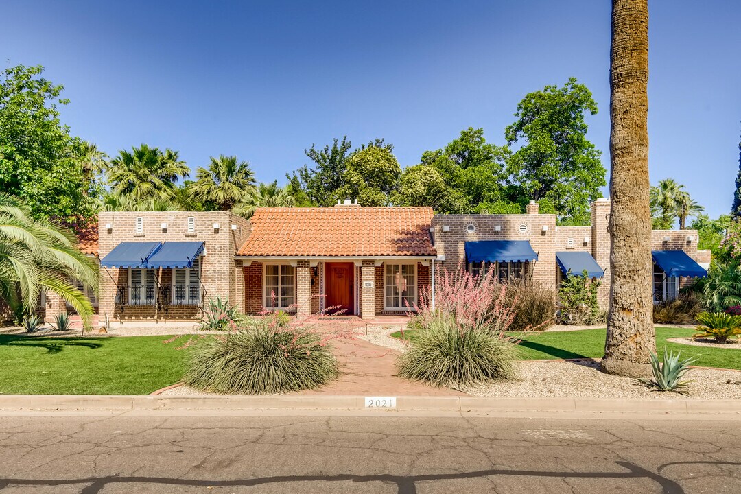 2021 N Alvarado Rd in Phoenix, AZ - Building Photo