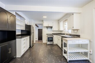 105 Chestnut Dr in Rochester, NY - Building Photo - Building Photo