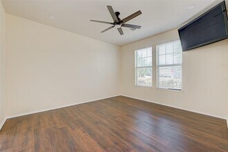 8402 Coral Cove Pass Ln in Conroe, TX - Building Photo - Building Photo