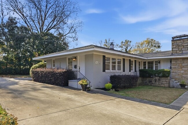 902 New Bern Ave in Raleigh, NC - Building Photo - Building Photo