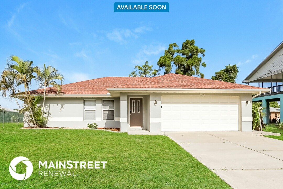 5840 Regent Rd in Venice, FL - Building Photo