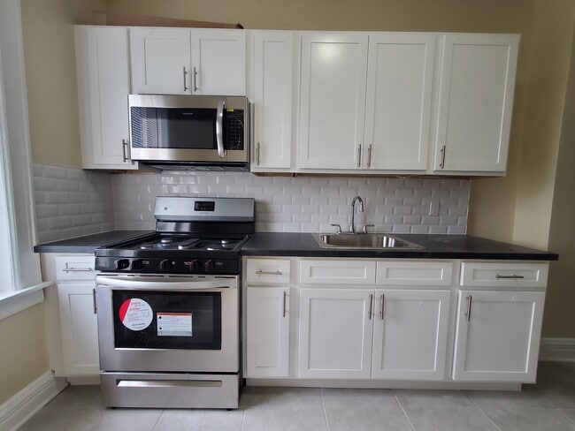 111 Fairview Ave, Unit 51