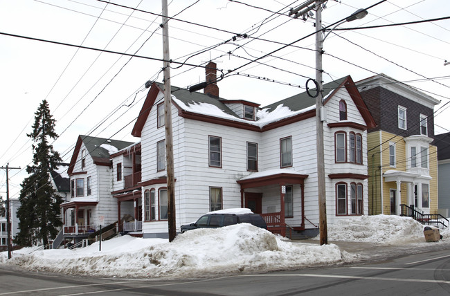 159 Pine St in Lewiston, ME - Building Photo - Building Photo