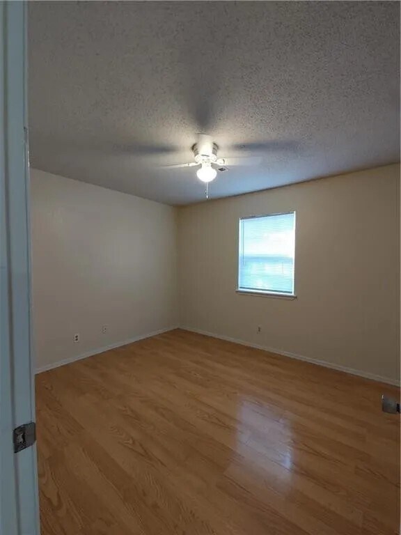 1909 Sycamore Pl in Springdale, AR - Building Photo - Building Photo