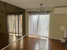 2607 Amherst Ct, Unit 42-314 in Irving, TX - Building Photo - Building Photo