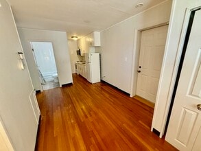 436 Commercial Street, Unit 1 in Boston, MA - Building Photo - Building Photo