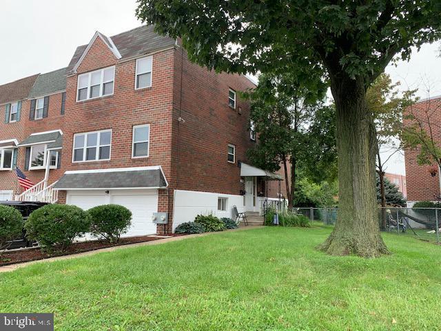 9942 Lackland Dr in Philadelphia, PA - Building Photo - Building Photo