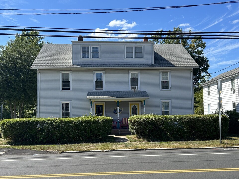 377 S Main St in Middletown, CT - Building Photo