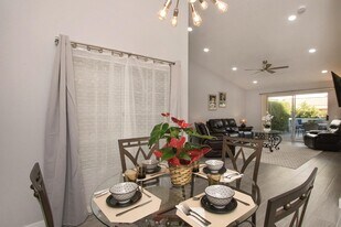 164 Desert Falls Dr E in Palm Desert, CA - Building Photo