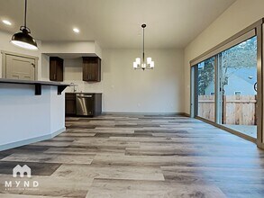 1217 NW Benton St in Camas, WA - Building Photo - Building Photo